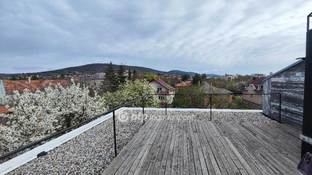 Eladó családi ház, Balatonfüreden 249 M Ft, 5 szobás