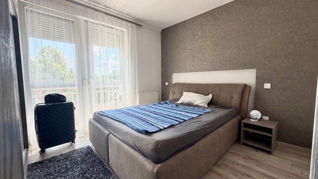 Kiadó téglalakás, albérlet, Debrecenben 300 E Ft / hó, 2 szobás