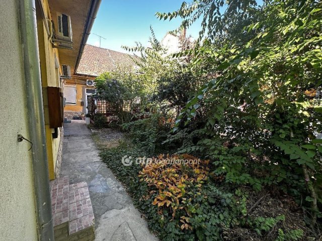 Eladó téglalakás, Budapesten, IV. kerületben 37 M Ft, 1 szobás