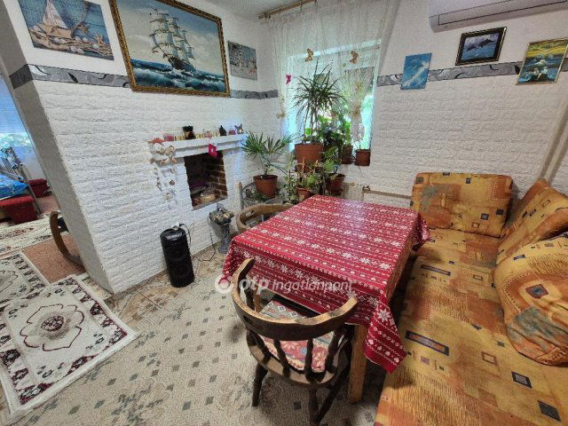 Eladó családi ház, Orosházán 9.9 M Ft, 2+1 szobás