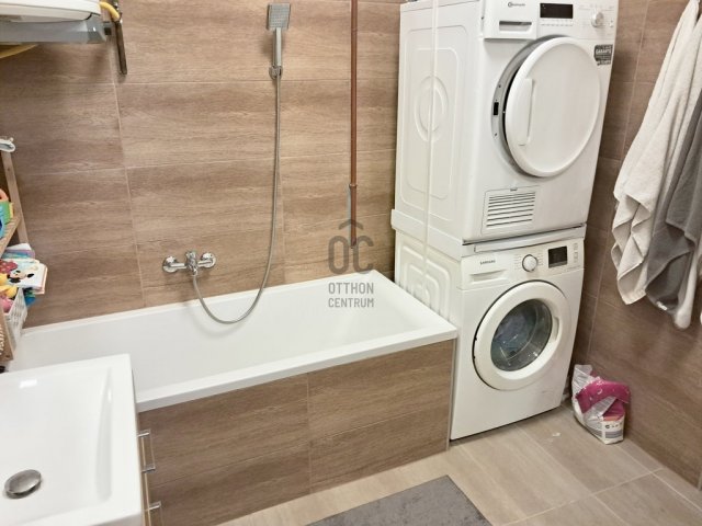 Eladó ikerház, Budapesten, XV. kerületben 95 M Ft, 4 szobás