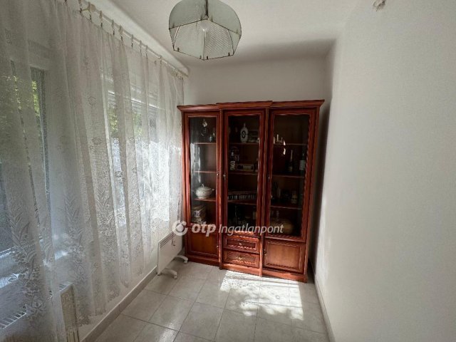Eladó családi ház, Szigetszentmiklóson 109 M Ft, 4 szobás