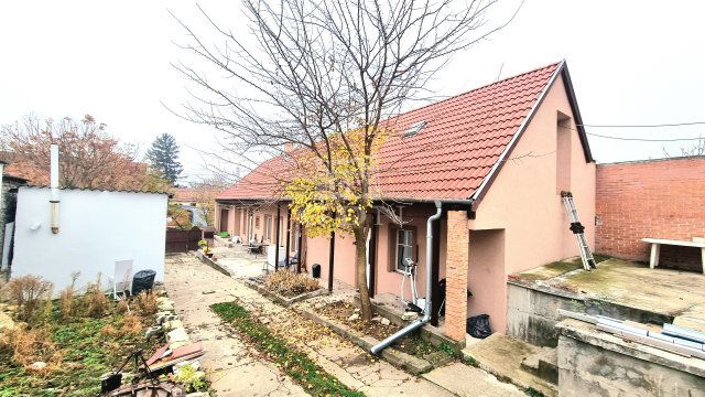 Eladó családi ház, Ürömön 149.9 M Ft, 6+1 szobás