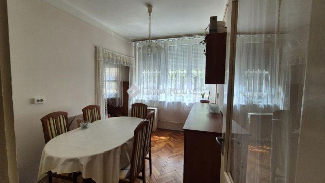 Eladó téglalakás, Nagykőrösön 42 M Ft, 2 szobás