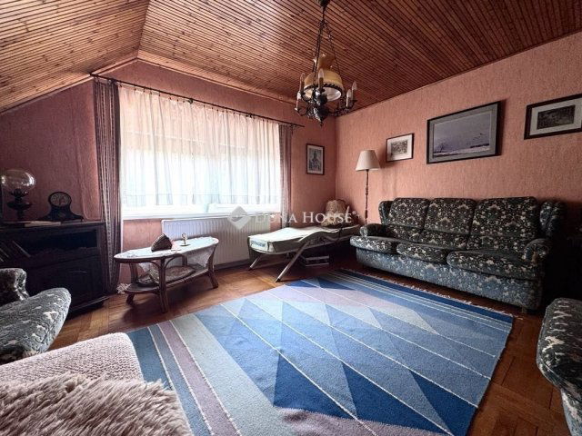 Eladó családi ház, Pécsett 94.99 M Ft, 4 szobás