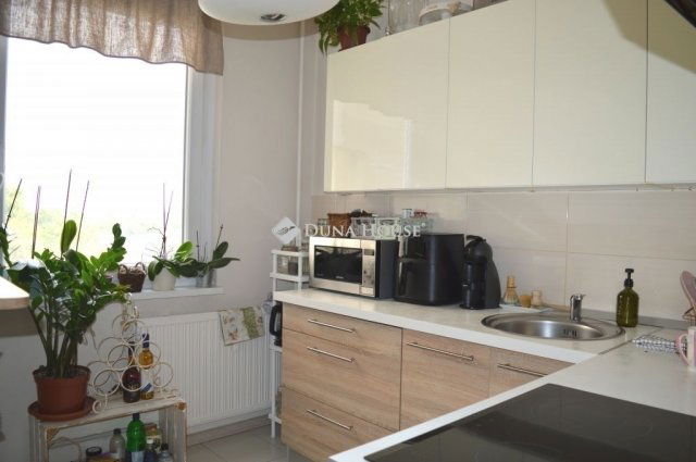 Eladó panellakás, Debrecenben 67 M Ft, 3 szobás
