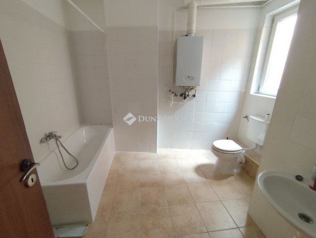 Eladó téglalakás, Budapesten, VI. kerületben 198.882 M Ft