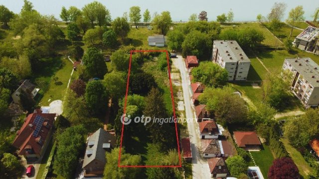 Eladó telek, Balatonakarattyán 210 M Ft / költözzbe.hu