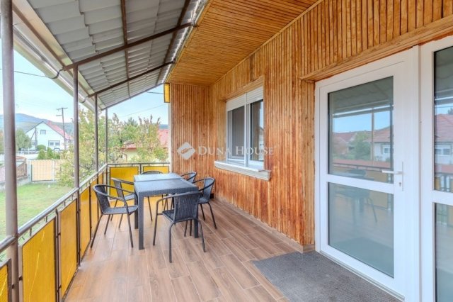 Eladó családi ház, Cserépfaluban 58 M Ft, 6 szobás