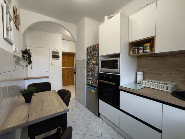 Eladó téglalakás, Gyöngyösön 32.6 M Ft, 2 szobás