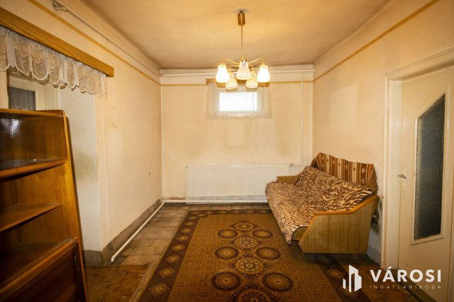 Eladó családi ház, Békésen 10.99 M Ft, 3 szobás