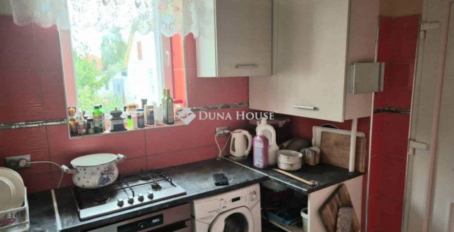 Eladó családi ház, Szegeden 57.9 M Ft, 2 szobás