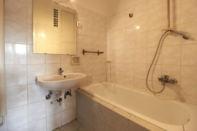 Kiadó téglalakás, albérlet, Győrött 145 E Ft / hó, 2 szobás