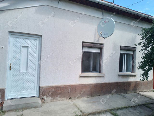 Eladó családi ház, Tótkomlóson 4.9 M Ft, 3 szobás