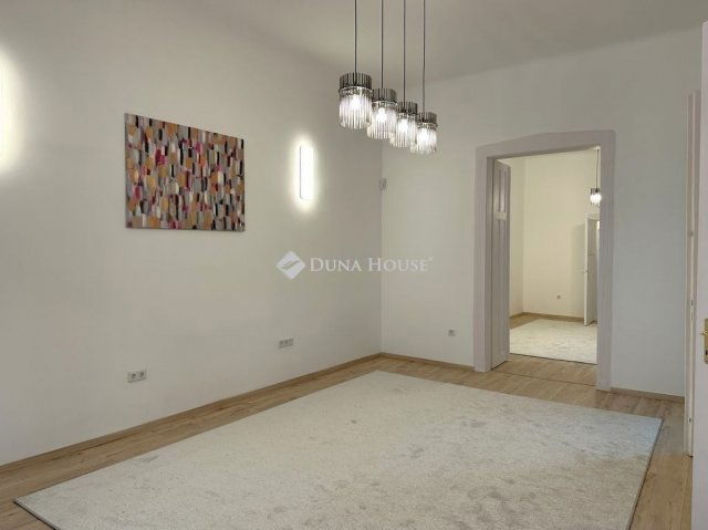 Eladó téglalakás, Budapesten, XIV. kerületben 130.5 M Ft