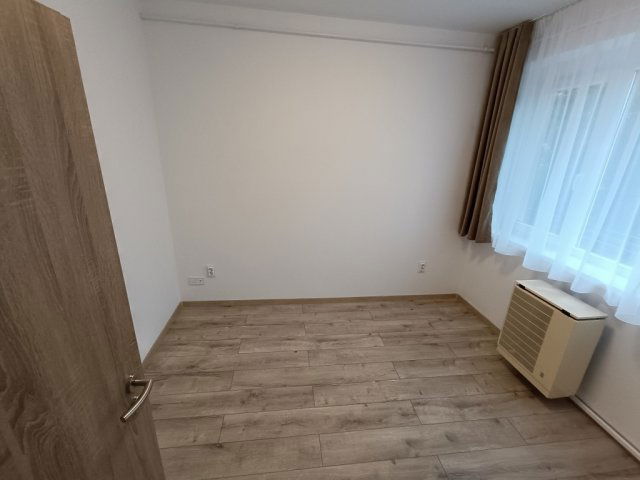 Kiadó téglalakás, albérlet, Debrecenben 250 E Ft / hó, 3 szobás