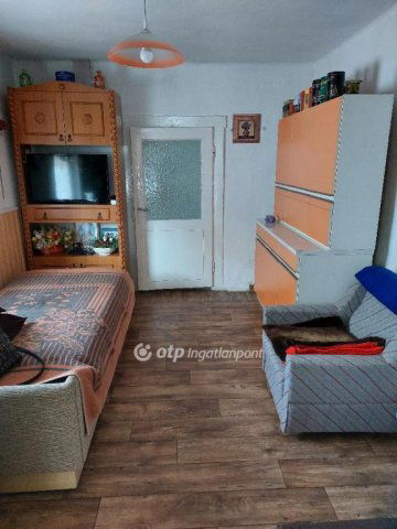 Eladó családi ház, Somoskőújfalun 9.7 M Ft, 2 szobás