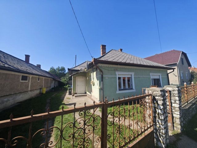 Eladó családi ház, Hejőbábán 8 M Ft, 2 szobás