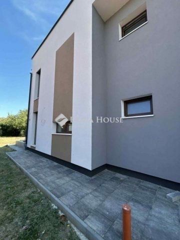 Eladó ikerház, Budapesten, XVIII. kerületben 173 M Ft, 5 szobás