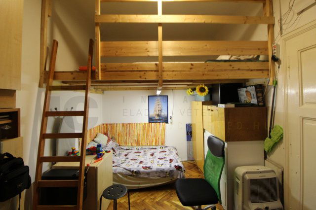 Eladó téglalakás, Szegeden 34.9 M Ft, 2 szobás