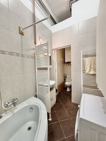 Kiadó téglalakás, albérlet, I. kerületben, Batthyány téren