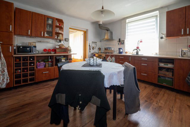 Eladó családi ház, Bakonyán 48 M Ft, 3 szobás
