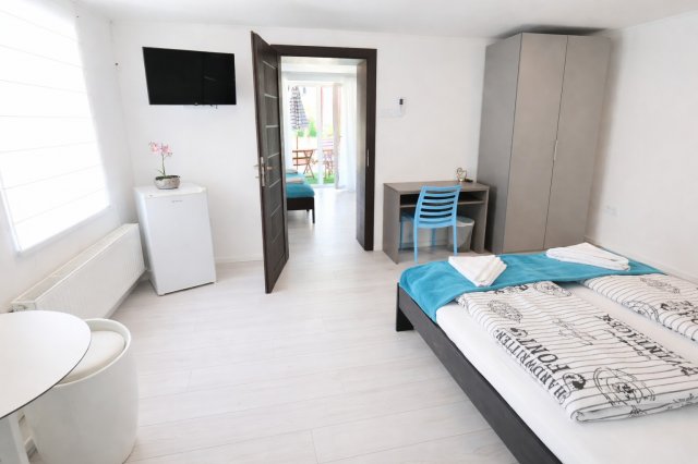 Eladó családi ház, Balatonfüreden 649 M Ft, 14 szobás