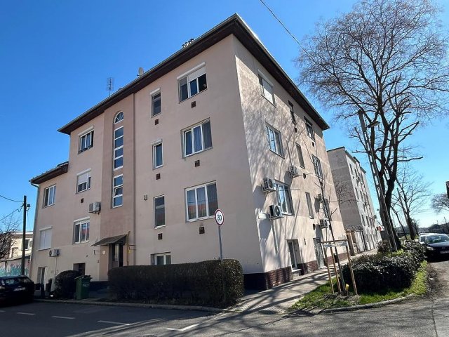 Eladó téglalakás, Budapesten, X. kerületben 42.9 M Ft, 1 szobás