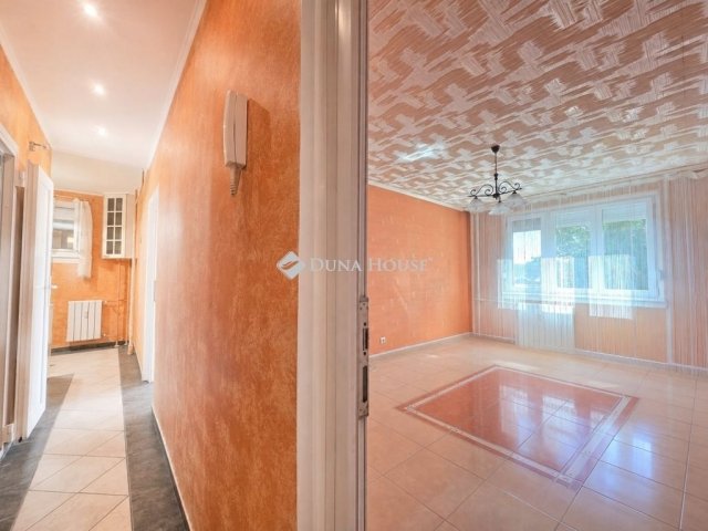 Eladó panellakás, Budapesten, XV. kerületben 59.9 M Ft, 2 szobás