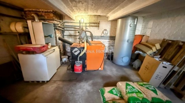 Eladó családi ház, Szentgotthárdon 129.9 M Ft, 5 szobás