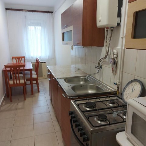 Eladó téglalakás, Szigetszentmiklóson 62.7 M Ft, 2+1 szobás