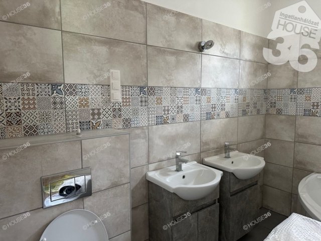 Eladó családi ház, Kecskeméten 85 M Ft, 4 szobás
