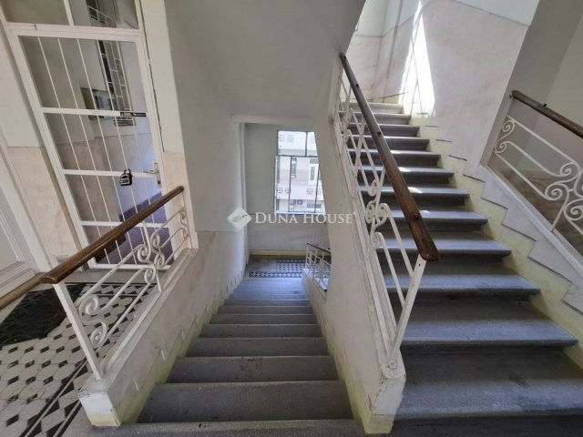 Eladó téglalakás, Budapesten, VII. kerületben 139 M Ft, 3 szobás