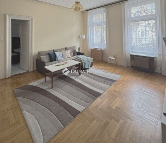 Eladó téglalakás, Budapesten, V. kerületben 83 M Ft, 2 szobás