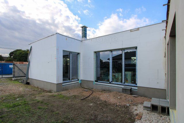 Eladó családi ház, Székesfehérvárott 89.2 M Ft, 3 szobás