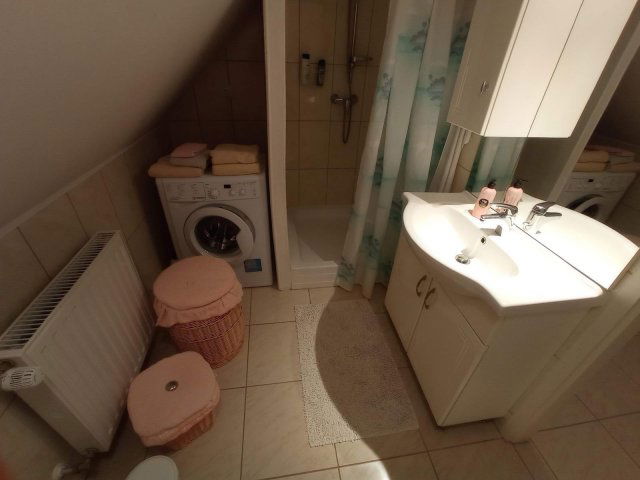 Eladó családi ház, Cserszegtomajon 230 M Ft, 5+2 szobás