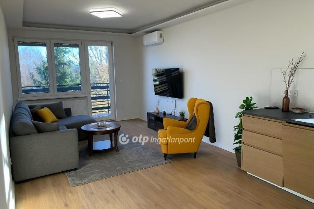 Eladó téglalakás, Budapesten, XII. kerületben 120 M Ft, 2 szobás