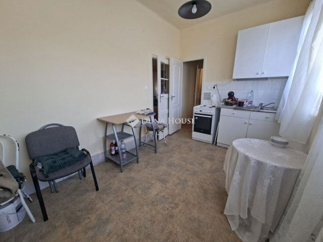 Eladó családi ház, Veresegyházon 66.9 M Ft, 2 szobás