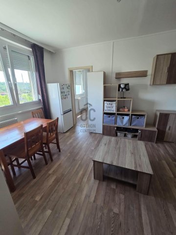 Eladó panellakás, Miskolcon 26 M Ft, 3 szobás