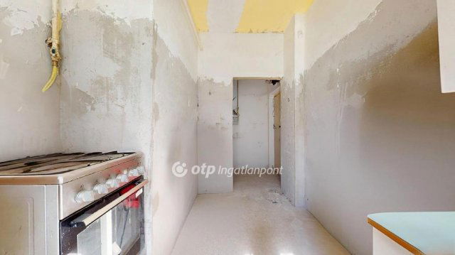 Eladó téglalakás, Miskolcon 27 M Ft, 2 szobás