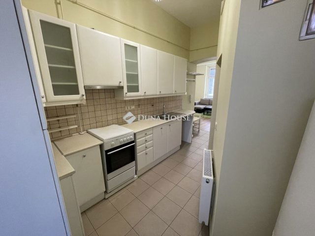 Eladó téglalakás, Budapesten, VII. kerületben 72 M Ft, 2 szobás