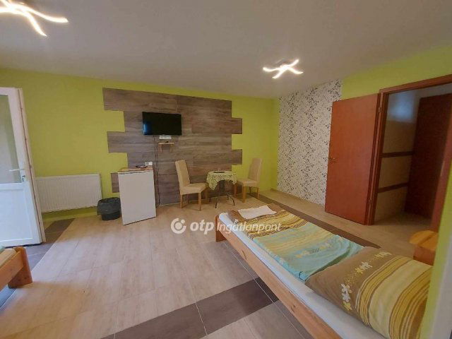 Eladó hotel, Dávodon 74.9 M Ft / költözzbe.hu