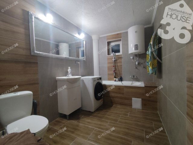Eladó családi ház, Kecskeméten 44.9 M Ft, 2 szobás