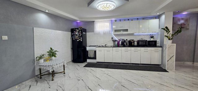 Eladó családi ház, Kiskunlacházán 49 M Ft, 3 szobás