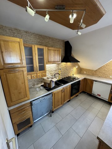 Eladó téglalakás, Veszprémben 65 M Ft, 2+2 szobás