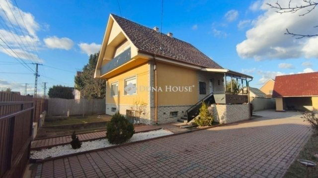 Eladó családi ház, Ócsán 89.5 M Ft, 5 szobás