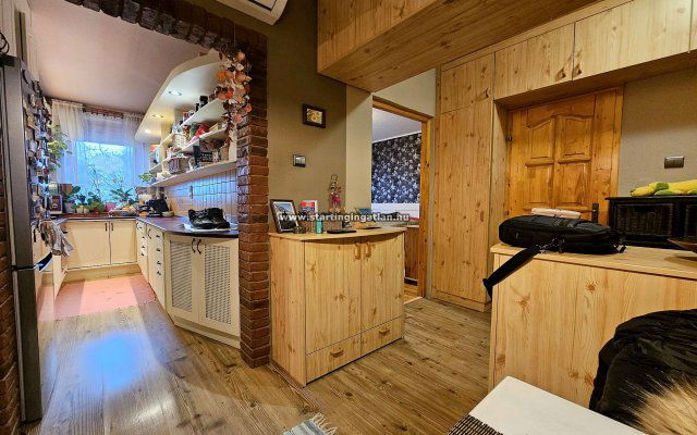 Eladó panellakás, III. kerületben, Kaszásdűlő utcában