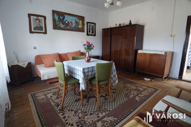 Eladó családi ház, Bucsután 8.9 M Ft, 3 szobás