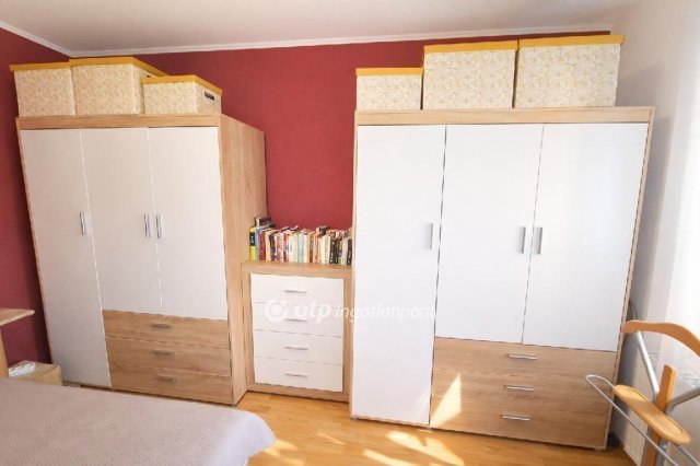 Eladó téglalakás, Szigetszentmiklóson 64.9 M Ft, 2 szobás
