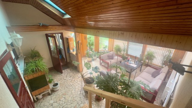 Eladó családi ház, Székesfehérvárott 165 M Ft, 6+1 szobás